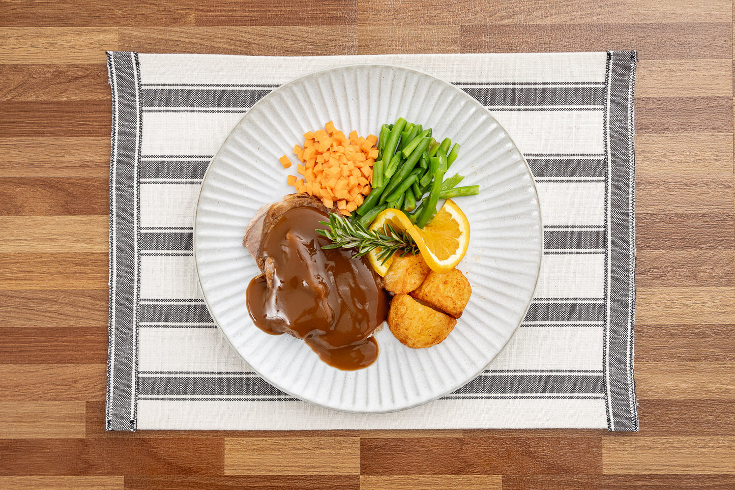 Lamb Roast with Gravy