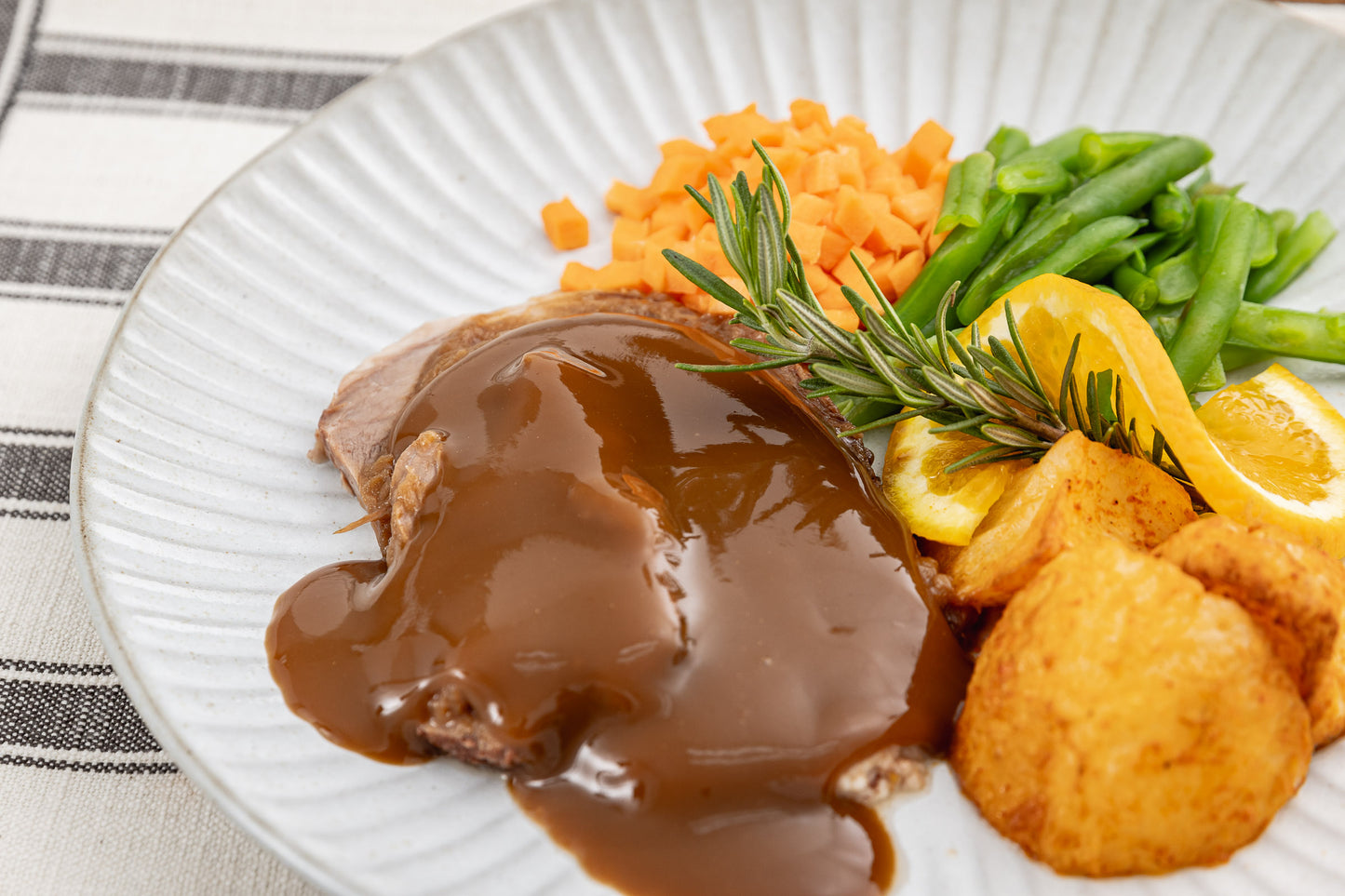 Lamb Roast with Gravy